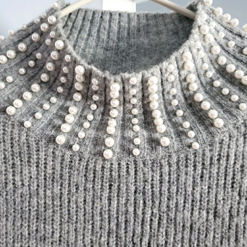 Selfie Couture by Trendology gray sweater Size M/L